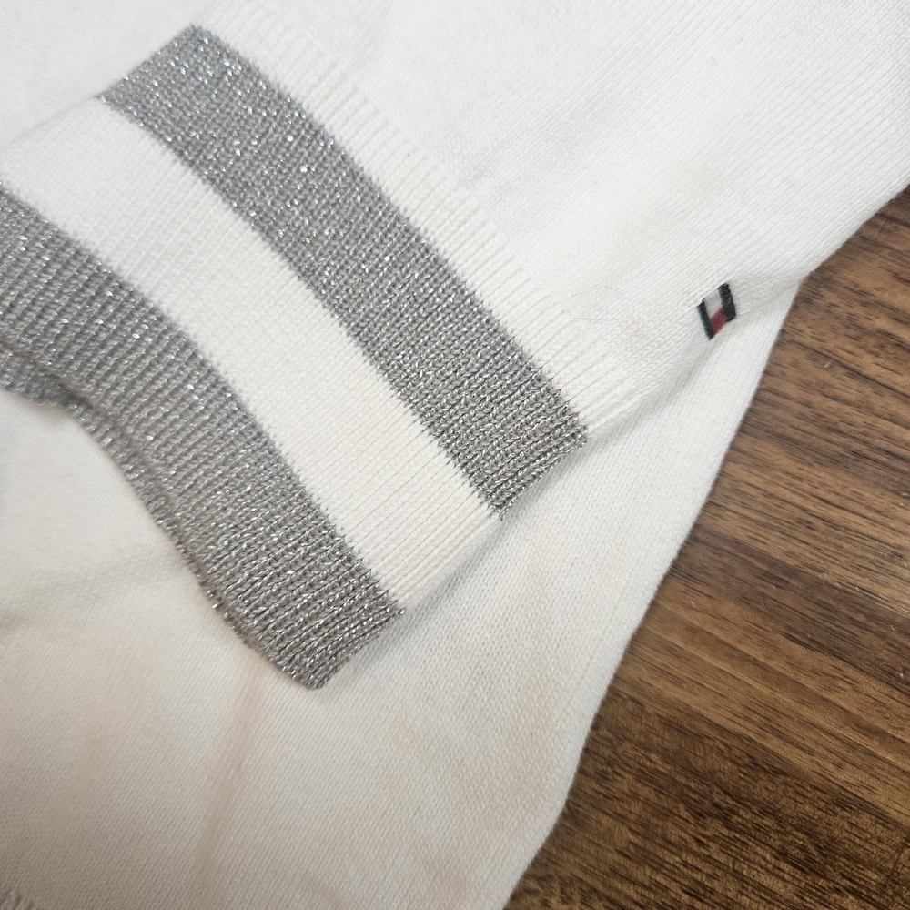 Tommy Hilfiger White Sweater with Gray Snowflake - Picture 4 of 6